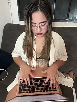 lunaxxx 69 online show from February 2026 09:06:01 PM