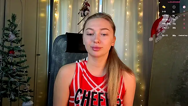 christie luv online show from December 2025 01:04:02 PM