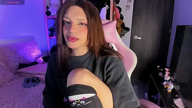 Loona s online show from April 2026 01:01:01 AM