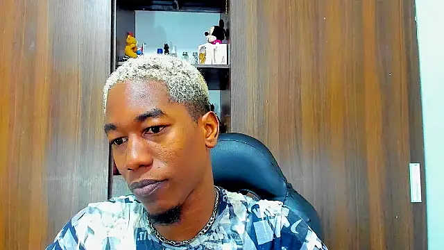 Snapshot of Dreamastercum_ chatting on October 2025 01:34:02 PM Dreamastercum online show from October 2025 01:34:02 PM