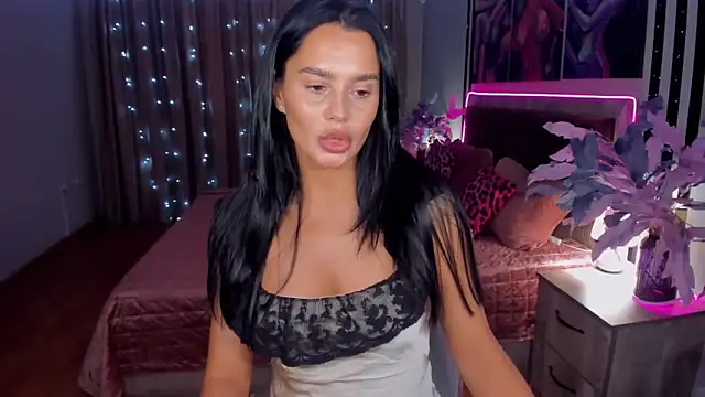 DanaSincere online show from November 2025 06:12:02 AM