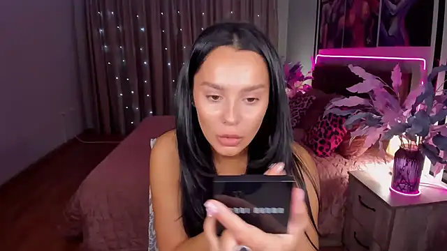 DanaSincere online show from October 2025 03:52:01 AM