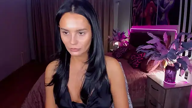 DanaSincere online show from October 2025 05:44:01 AM