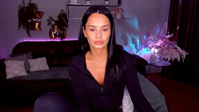 Snapshot of DanaSincere chatting on June 2026 04:06:02 AM DanaSincere online show from June 2026 04:06:02 AM