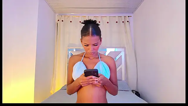 Lia Taylor1 online show from March 2026 10:48:02 PM