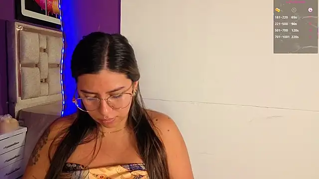 Snapshot of emilyy_cooperr chatting on June 2026 12:16:02 PM emilyy cooperr online show from June 2026 12:16:02 PM