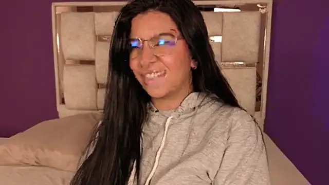 emilyy cooperr online show from January 2026 12:34:01 PM