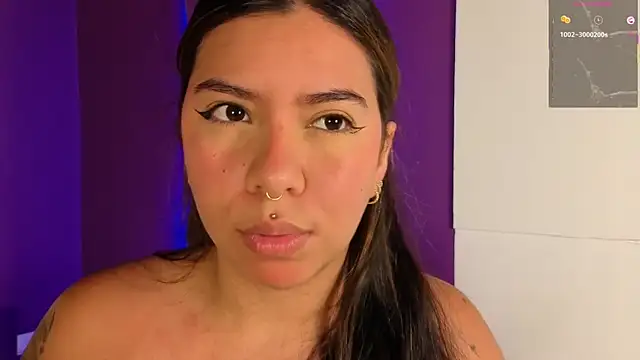 Snapshot of emilyy_cooperr chatting on May 2026 12:22:02 PM emilyy cooperr online show from May 2026 12:22:02 PM