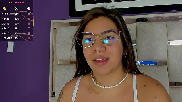 emilyy cooperr online show from March 2026 12:17:01 PM