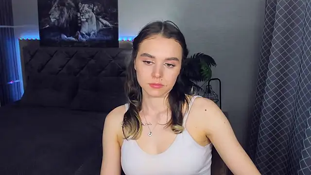 EmelyMason online show from March 2026 12:45:01 PM