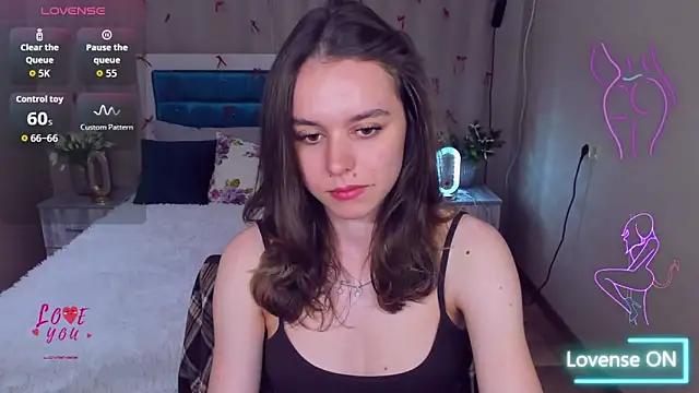 Snapshot of EmelyMason chatting on May 2026 05:46:01 AM EmelyMason online show from May 2026 05:46:01 AM