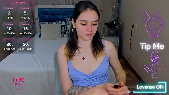 EmelyMason online show from January 2026 12:33:02 PM