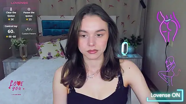 Snapshot of EmelyMason chatting on May 2026 05:55:01 AM EmelyMason online show from May 2026 05:55:01 AM