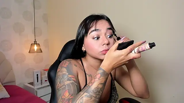 AGATHASMITH5 online show from March 2026 03:19:02 AM