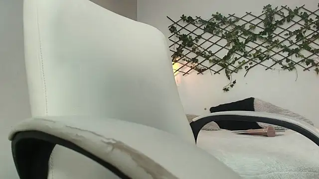 issa  nassar online show from April 2026 01:35:02 PM