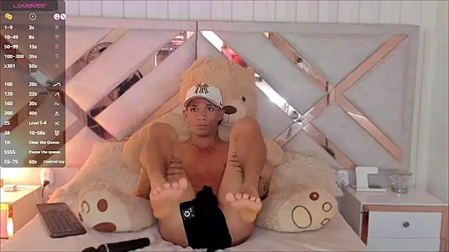 CRAZY-BOY99 online show from March 2025 03:08:02 PM