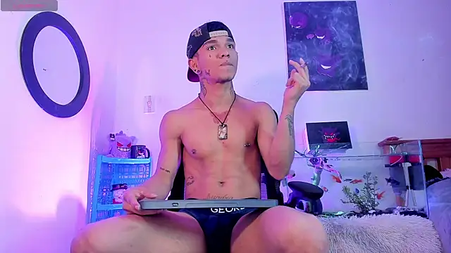 CRAZY-BOY99 online show from May 2026 07:33:02 PM