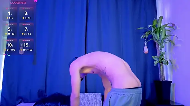 CRAZY-BOY99 online show from November 2025 11:58:02 AM