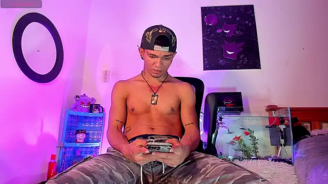 CRAZY-BOY99 online show from May 2026 09:38:01 PM