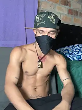 Snapshot of CRAZY-BOY99 chatting on June 2026 03:34:01 AM CRAZY-BOY99 online show from June 2026 03:34:01 AM