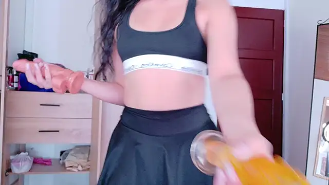 SaritaBratz online show from October 2025 08:41:02 PM