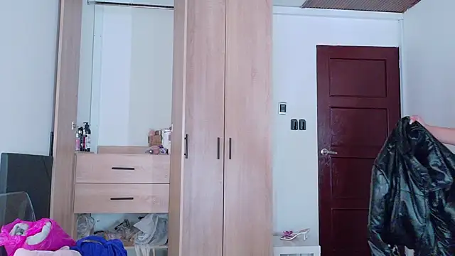 SaritaBratz online show from January 2026 08:45:01 PM