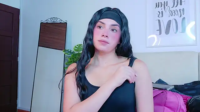 SaritaBratz online show from September 2025 08:15:01 PM