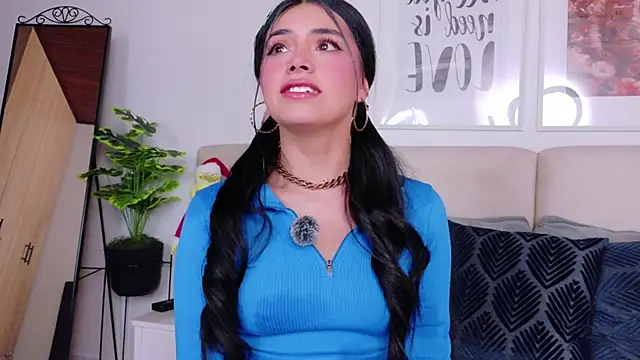 SaritaBratz online show from December 2025 09:42:02 PM