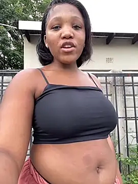 Snapshot of Beyoncex05 chatting on November 2025 04:11:01 PM Beyoncex05 online show from November 2025 04:11:01 PM