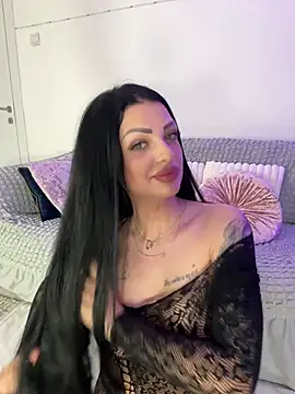 Snapshot of IrisRossie chatting on May 2026 05:20:02 AM IrisRossie online show from May 2026 05:20:02 AM