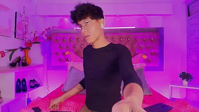 Jonas Rivers online show from October 2025 01:01:02 PM