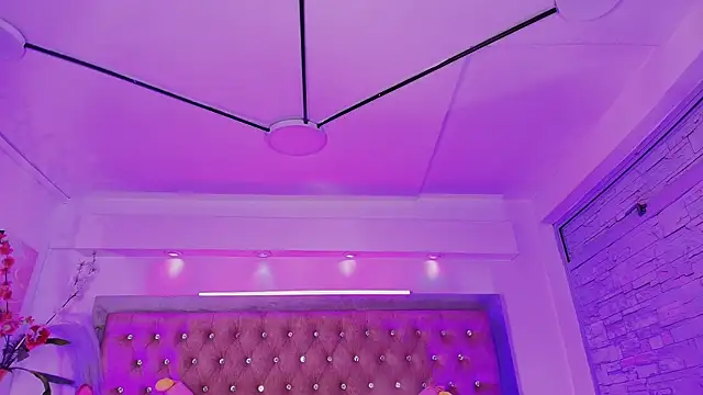 Jonas Rivers online show from October 2025 01:13:01 PM