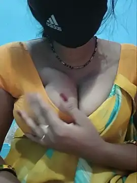 Snapshot of Sexyradha_ chatting on June 2026 04:29:01 PM Sexyradha online show from June 2026 04:29:01 PM
