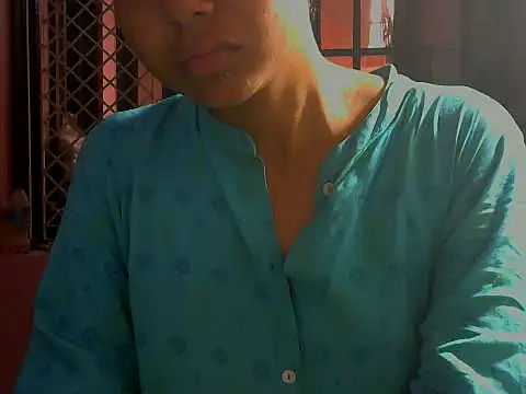 mayra89 online show from October 2025 02:43:02 AM