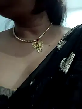 Snapshot of Neha-Bhabhi-Rasily chatting on November 2025 03:48:02 PM Neha-Bhabhi-Rasily online show from November 2025 03:48:02 PM