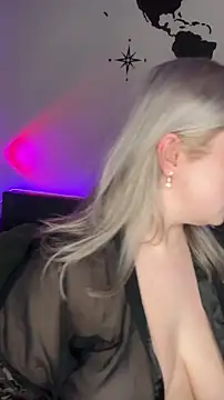 Snapshot of April_Vancee chatting on October 2025 02:07:01 PM April Vancee online show from October 2025 02:07:01 PM