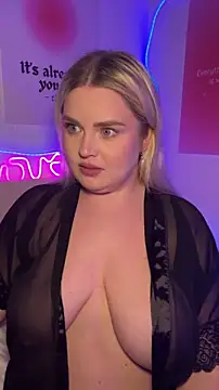 Snapshot of April_Vancee chatting on July 2026 05:02:01 PM April Vancee online show from July 2026 05:02:01 PM