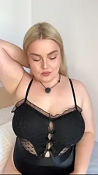 April Vancee online show from April 2026 11:01:01 AM