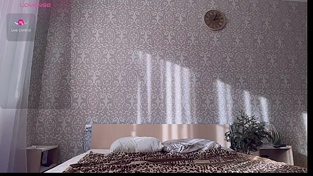 Snapshot of JaneVibes chatting on January 2026 07:26:01 AM JaneVibes online show from January 2026 07:26:01 AM