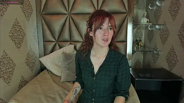 Snapshot of Kitty_Velvet_ chatting on March 2025 06:30:01 PM Kitty Velvet online show from March 2025 06:30:01 PM