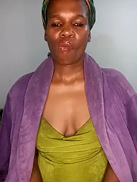 Missvixen81 online show from April 2026 07:28:02 PM