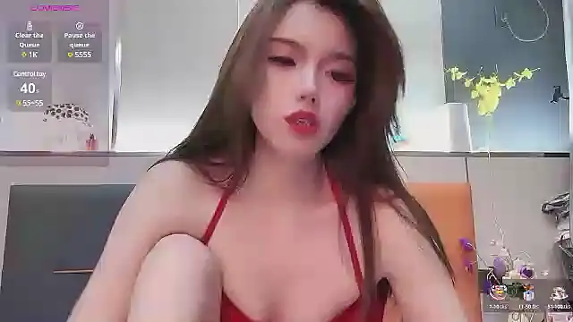Snapshot of guoguo7777777 chatting on March 2025 07:06:02 PM guoguo7777777 online show from March 2025 07:06:02 PM