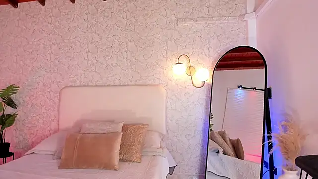 alanarouge online show from January 2026 12:20:01 PM