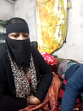 Pakhi Couple 69 online show from November 2025 05:12:01 PM