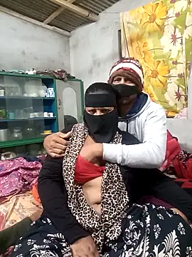 Pakhi Couple 69 online show from December 2025 05:45:01 PM