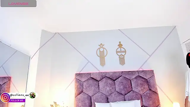 aurora collinss  online show from February 2026 01:10:01 PM