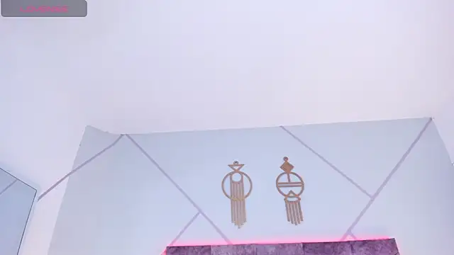 aurora collinss  online show from January 2026 12:31:01 PM