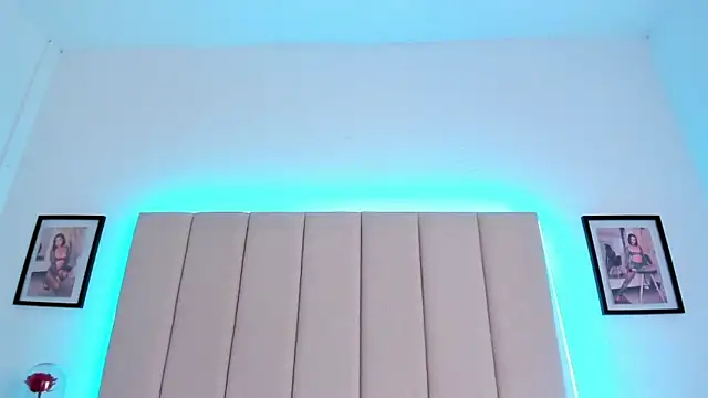 aurora collinss  online show from March 2026 08:52:01 PM