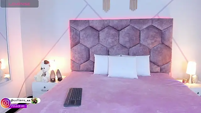 aurora collinss  online show from February 2026 12:58:02 PM