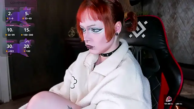 NicoleFlloret online show from October 2025 08:32:02 PM